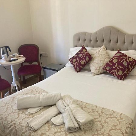 Lord'S Residence Boutique Hotel Кирения Экстерьер фото