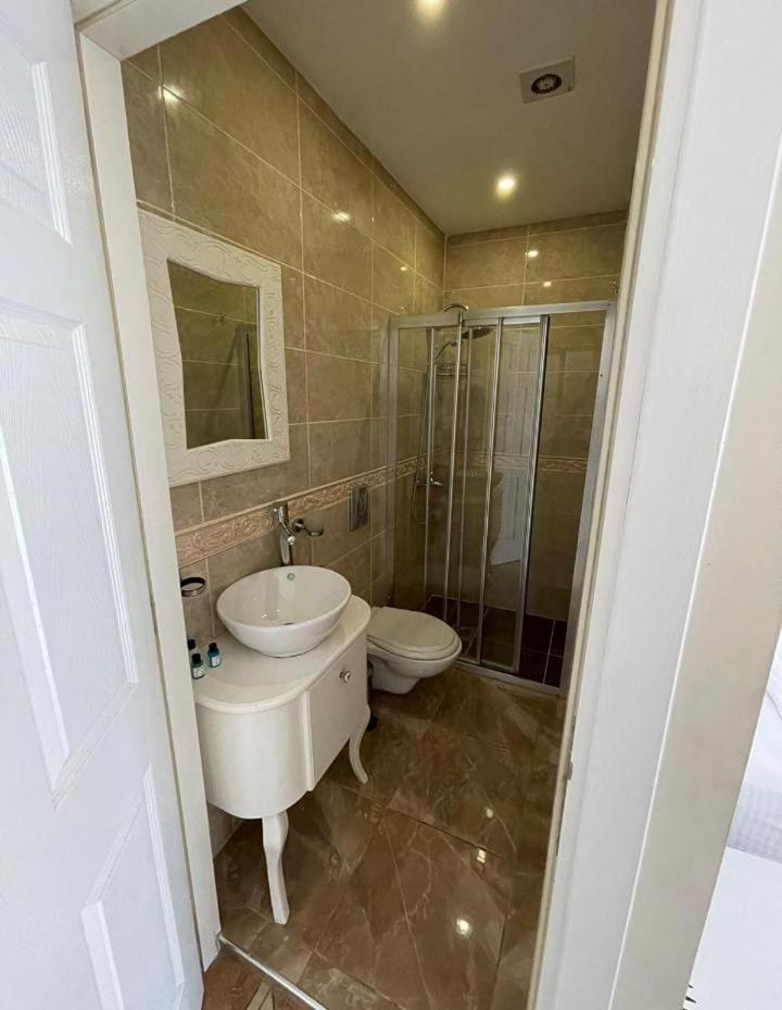 Lord'S Residence Boutique Hotel Кирения Экстерьер фото