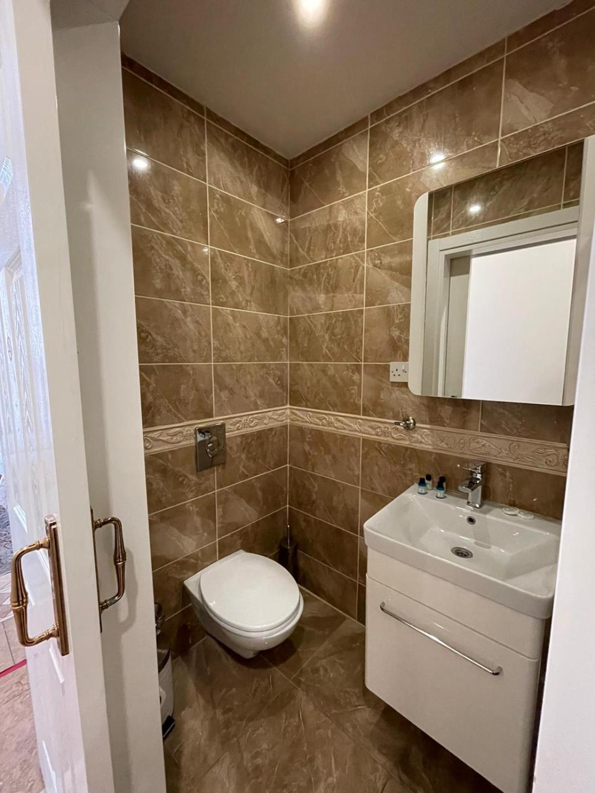 Lord'S Residence Boutique Hotel Кирения Экстерьер фото