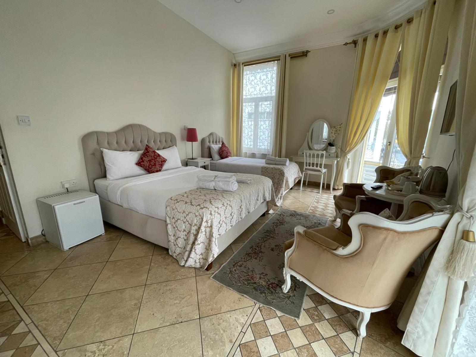Lord'S Residence Boutique Hotel Кирения Экстерьер фото